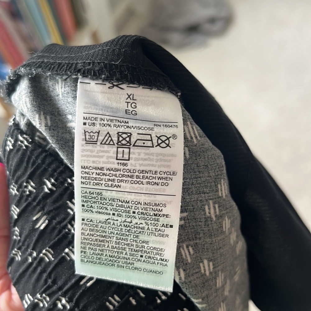 Old Navy soft dress pants with string tie! - Picture 6 of 6